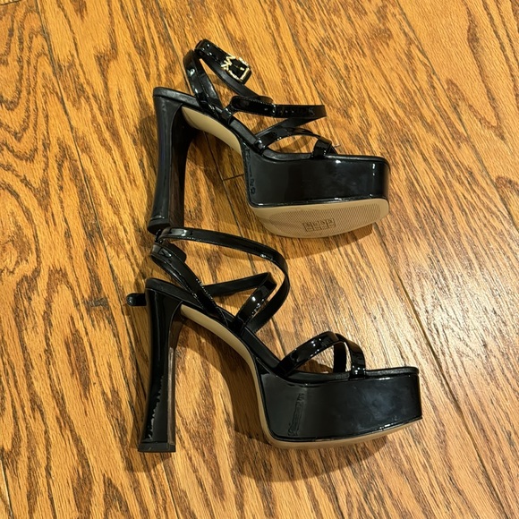 Michael Kors Paola Platform Sandal NWOT - Picture 3 of 5